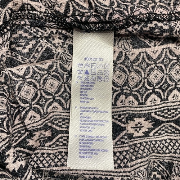 Forever 21 Tank Top Black Cream Aztec Print Stripe Button Front Boho Shirt Small - Picture 6 of 9